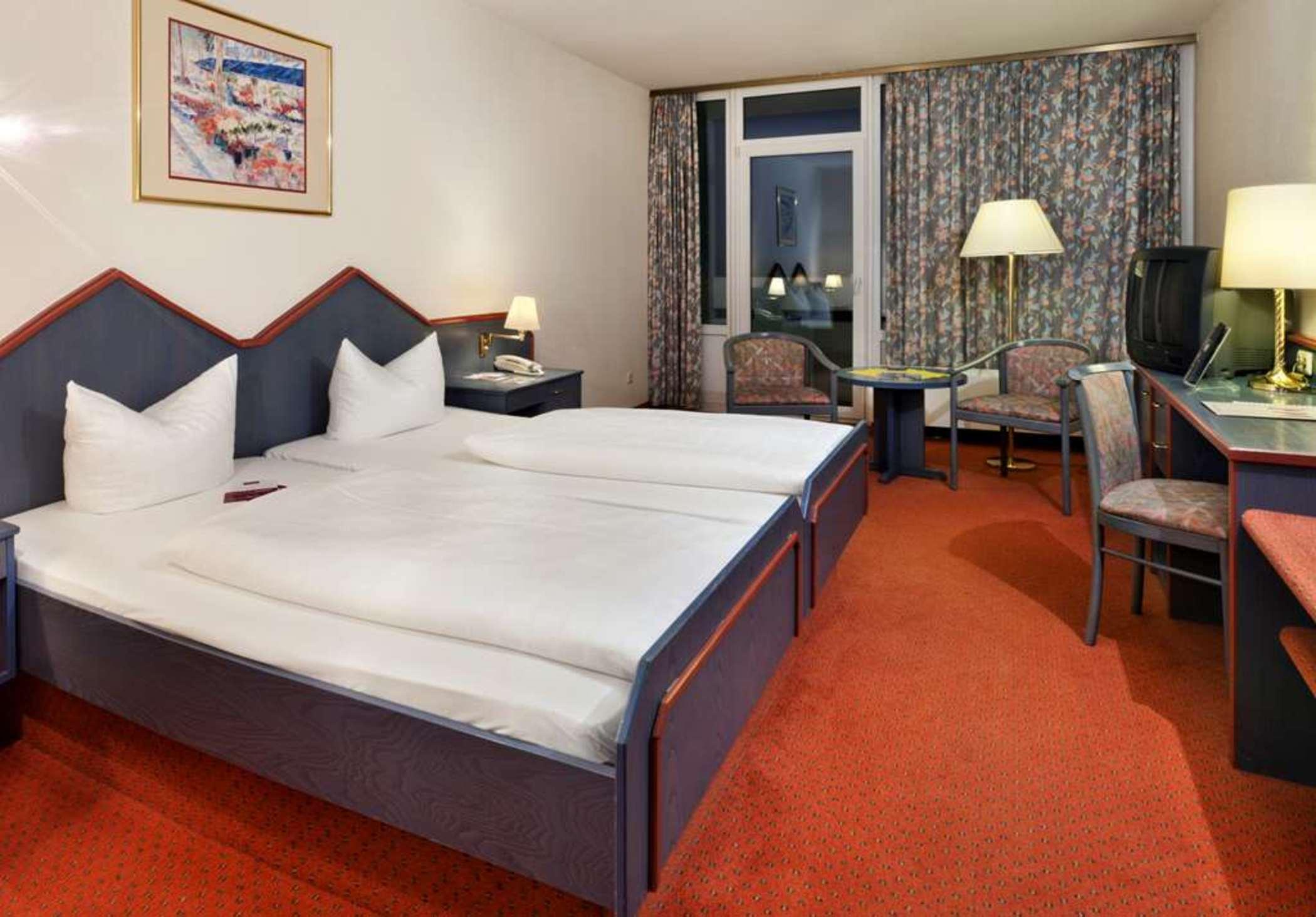 ホテル Tryp バイ ウィンダム バッド ブラムステット バート・ブラームシュテト エクステリア 写真